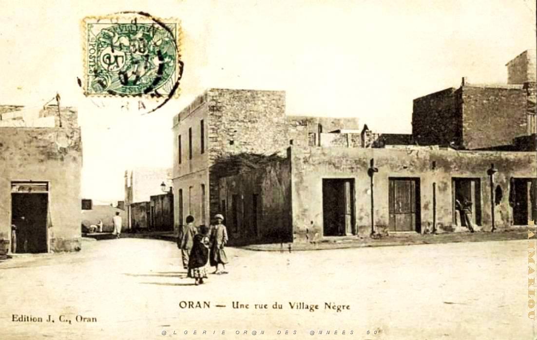 CA a- 041- Village negre.jpg